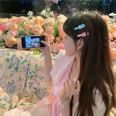漂亮男孩直播中